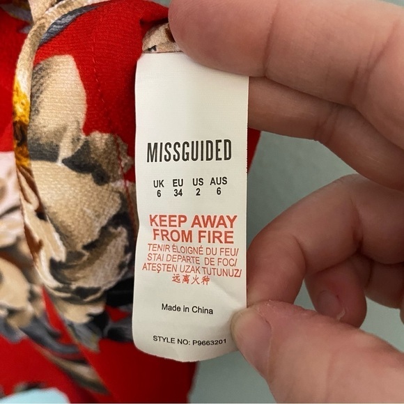 NWT Missguided Red Floral Off Shoulder Romper Jumpsuit Size 2 - Picture 7 of 7